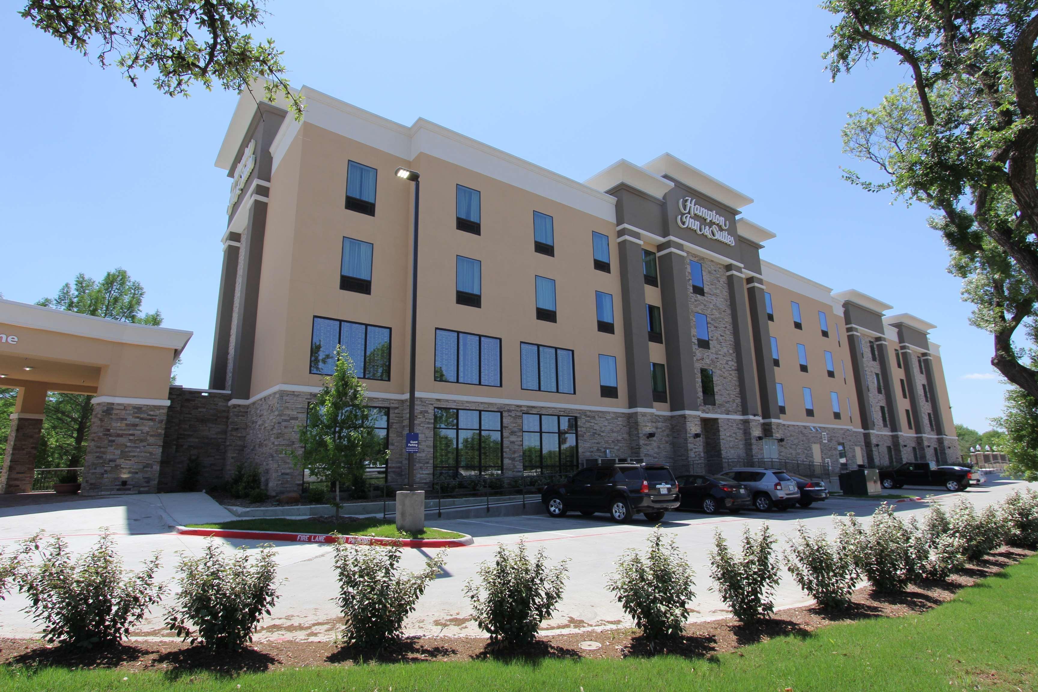 Hampton Inn&Suites Dallas Market Center Exteriör bild