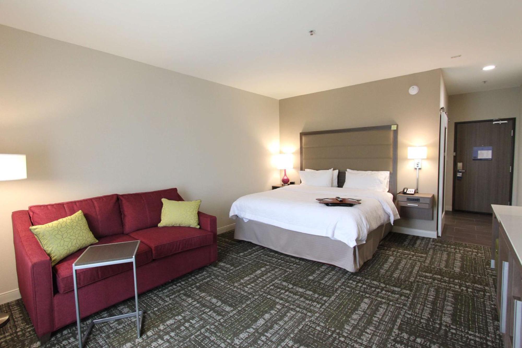 Hampton Inn&Suites Dallas Market Center Exteriör bild